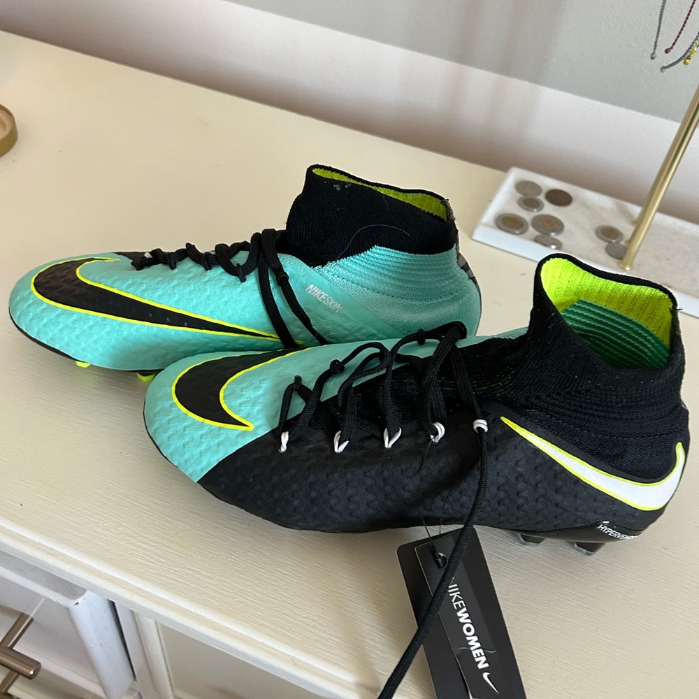 Nike Hypervenom soccer cleats. Firm ground cleats. NWT (no box)